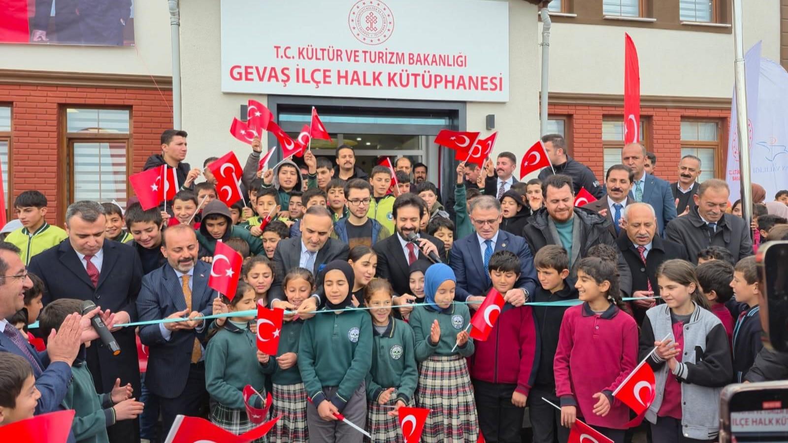 VAN’DA 10 YENİ KÜTÜPHANE HİZMETE AÇILDI